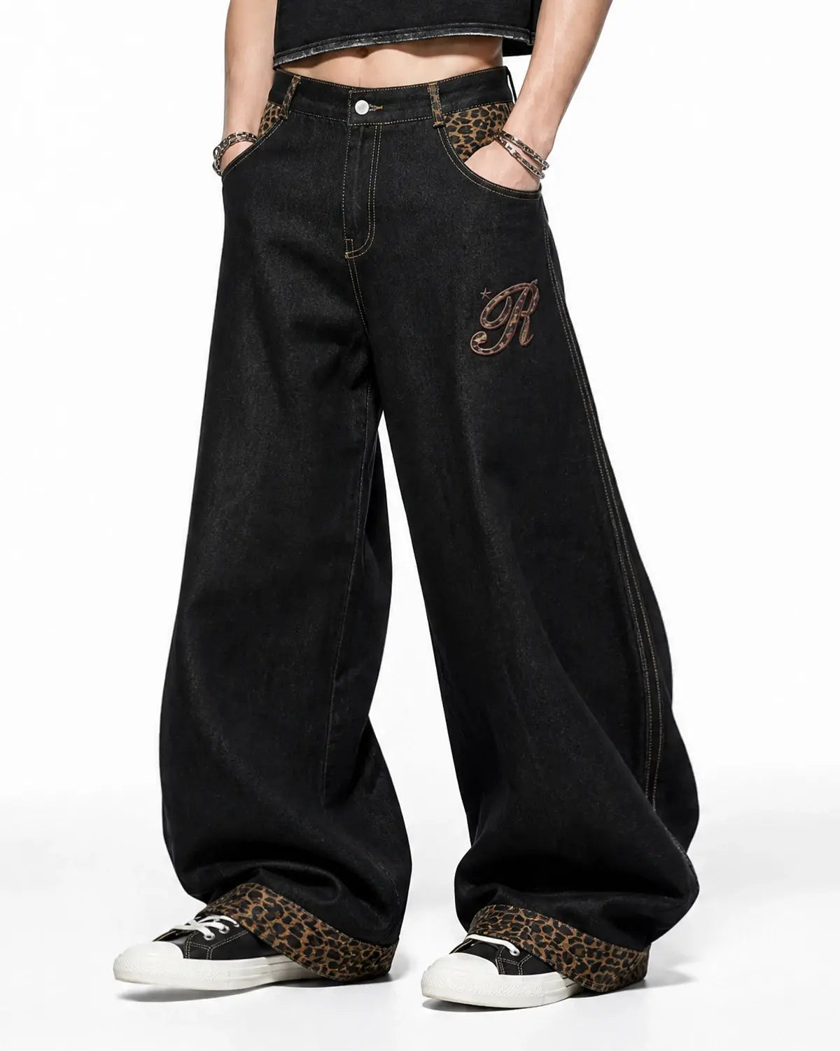 Relaxed-fit jeans with leopard-print patchwork panels