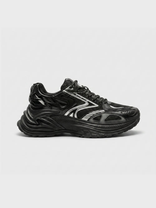 Unisex running trainers shown from the side with a rubber outsole