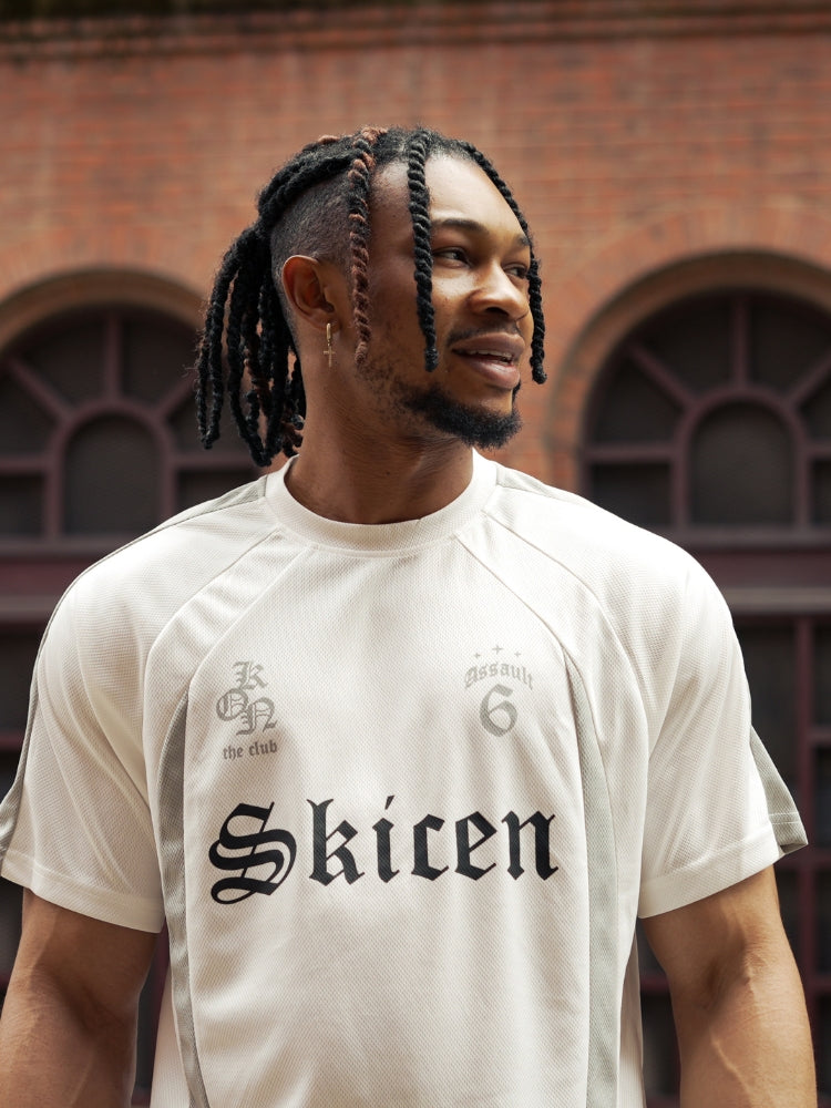 Relaxed unisex T-shirt suitable for everyday streetwear looks