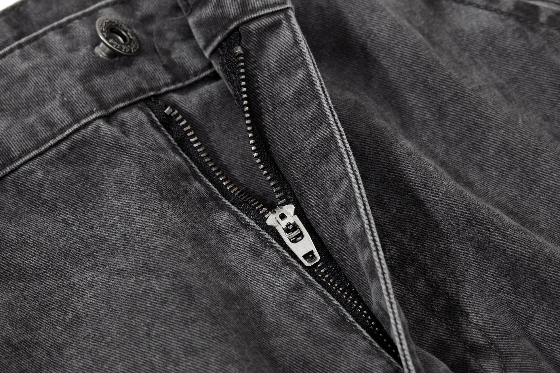 Relaxed-fit wide-leg trousers styled for an everyday streetwear look