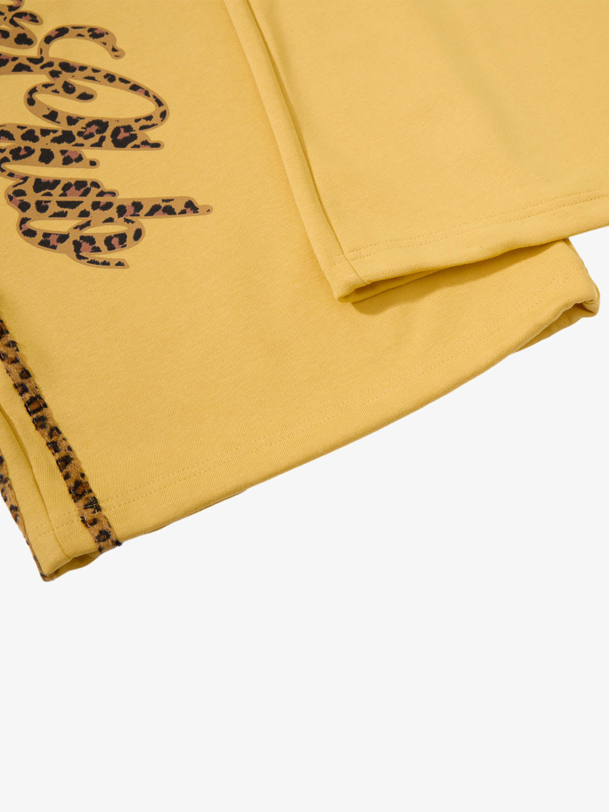 Detail of the soft fabric and leopard print graphic design
