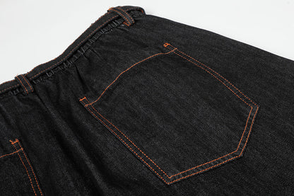 Baggy pleated jeans styled for a casual streetwear look