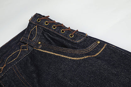 Back view of the baggy jeans with rear pockets