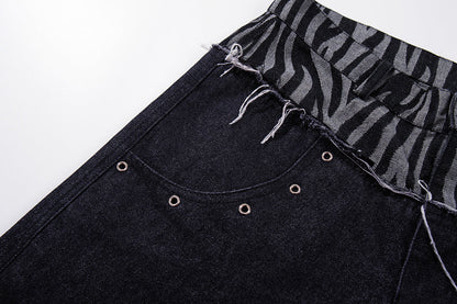 Relaxed-fit baggy jeans with a statement waist design