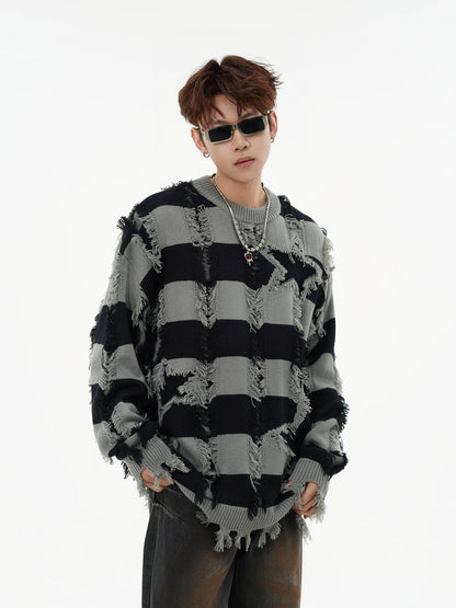 Crew-neck detail on the star stripe knitted sweater