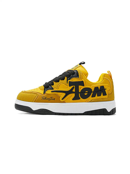 Oversized Letter Graphic Low-Top Sneakers