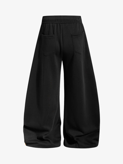 Close-up of the drawstring waist on the wide-leg sweatpants