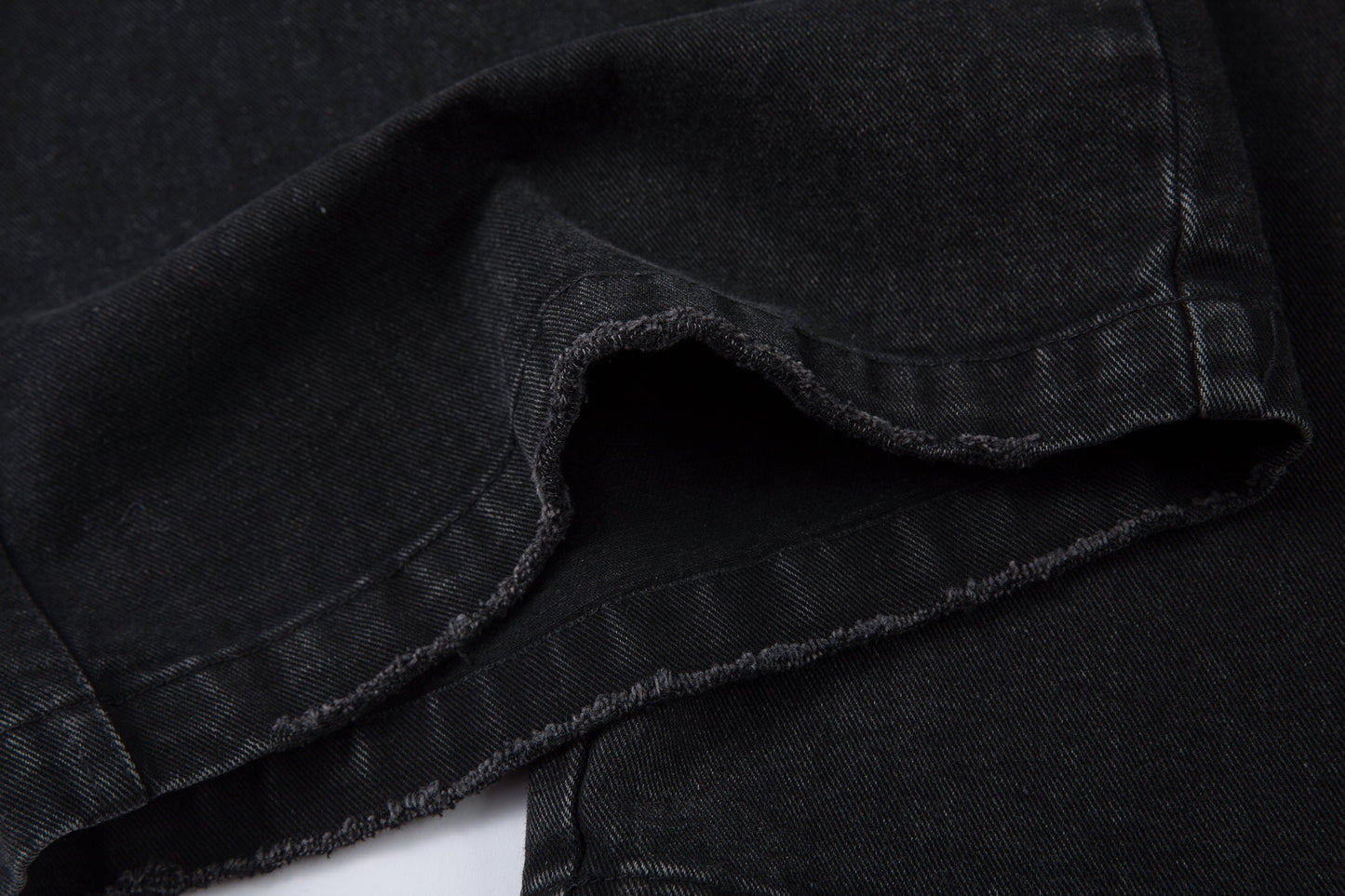 Distressed Washed Multi-Pocket Denim Jeans