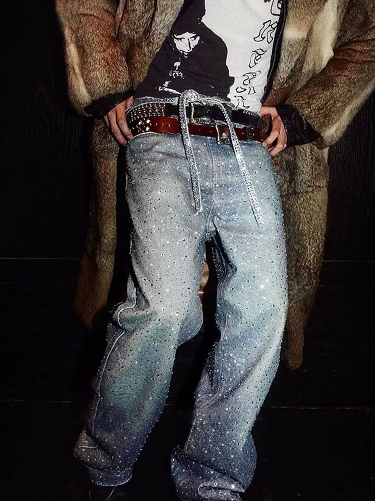Distressed Denim Jeans with Diamond Belt Decor Detail