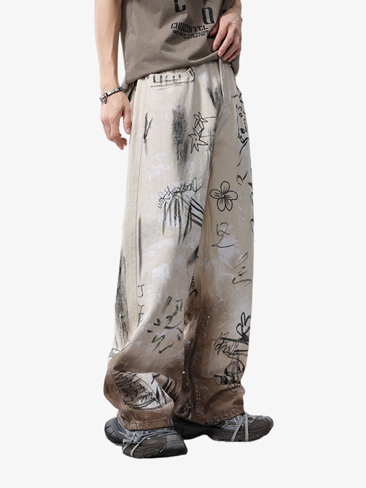Elasticated waistband on relaxed-fit baggy jeans