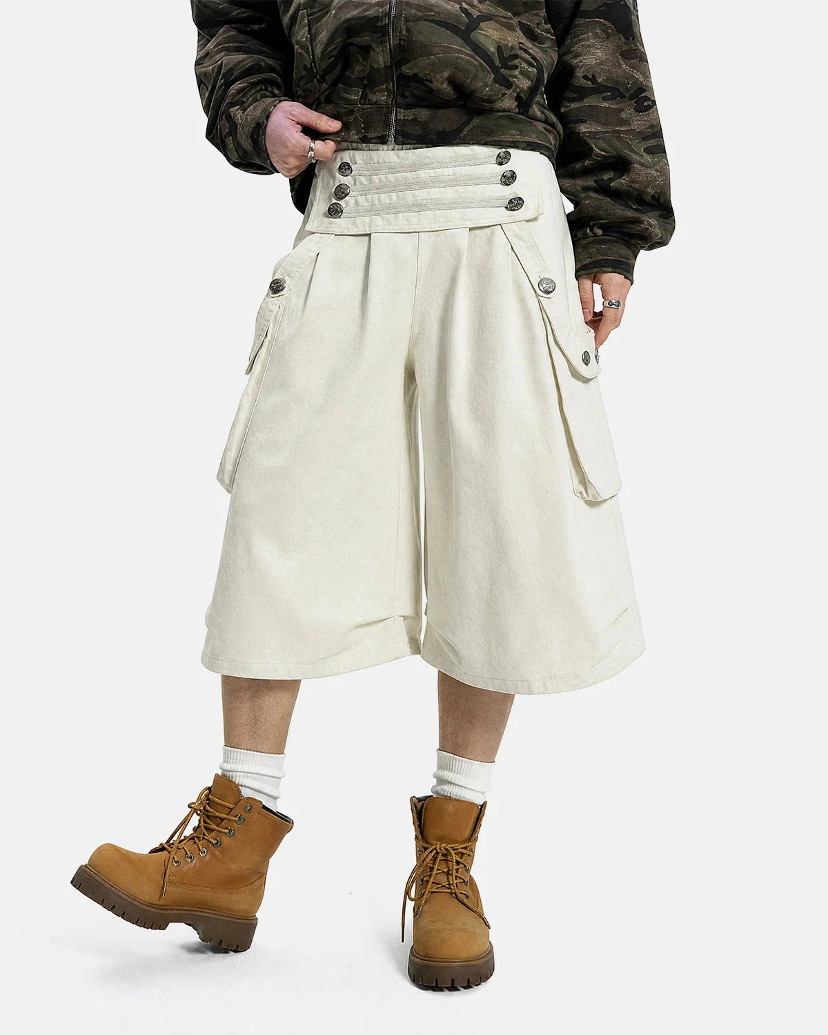 Men's washed cotton cargo shorts, back view